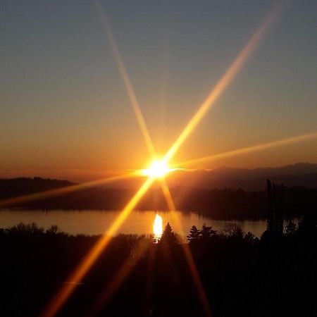 Tramonto Al Lago Gavirate Εξωτερικό φωτογραφία