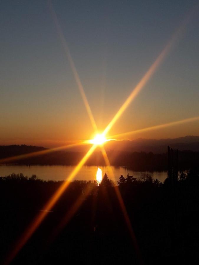 Tramonto Al Lago Gavirate Εξωτερικό φωτογραφία